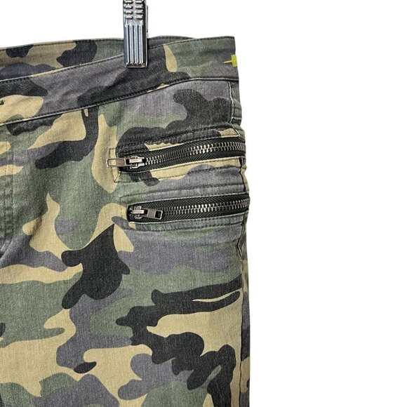 Camo Skinny Pants stretch  Zipper Accents  Womens Large  Umgee Cotton - Picture 5 of 9